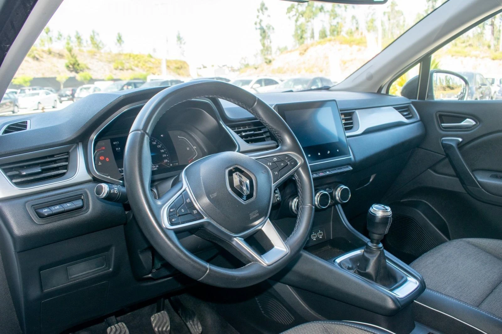 Renault Captur 1.0 TCe Exclusive 27