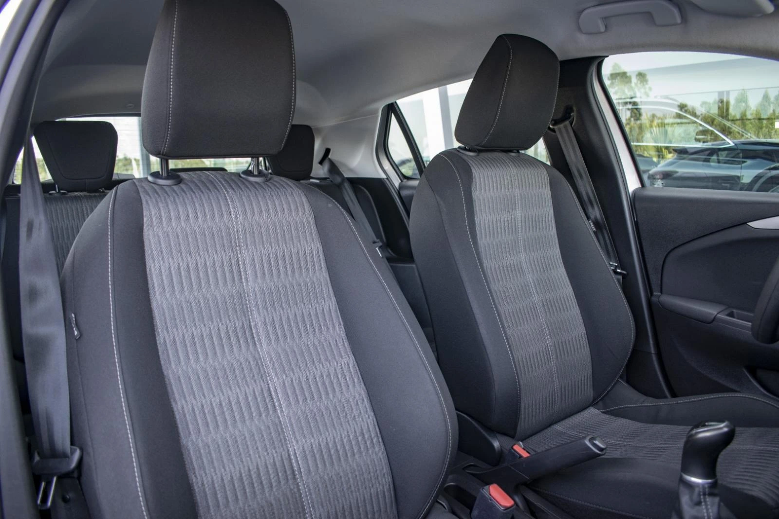 Opel Corsa 1.2 Business Edition 35