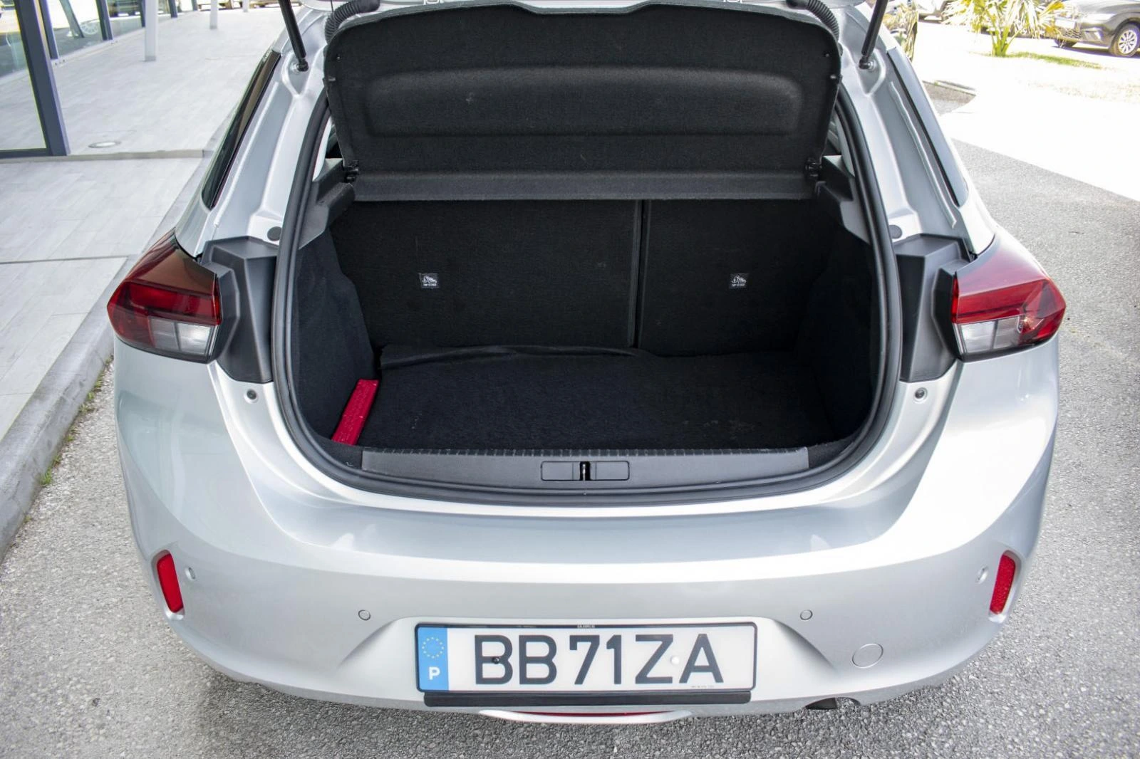 Opel Corsa 1.2 Business Edition 38