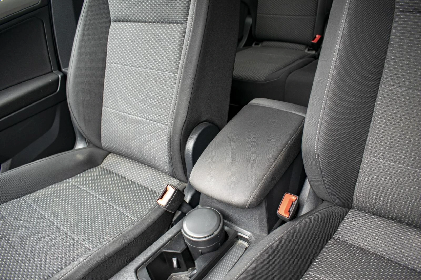 Volkswagen Tiguan Allspace 2.0 TDI Confortline DSG 38