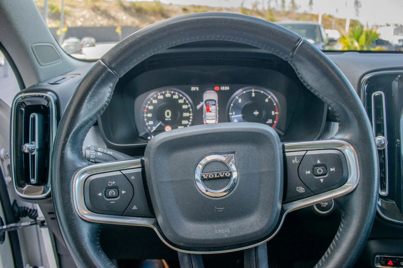 Volvo XC 40 2.0 D3 Momentum 26