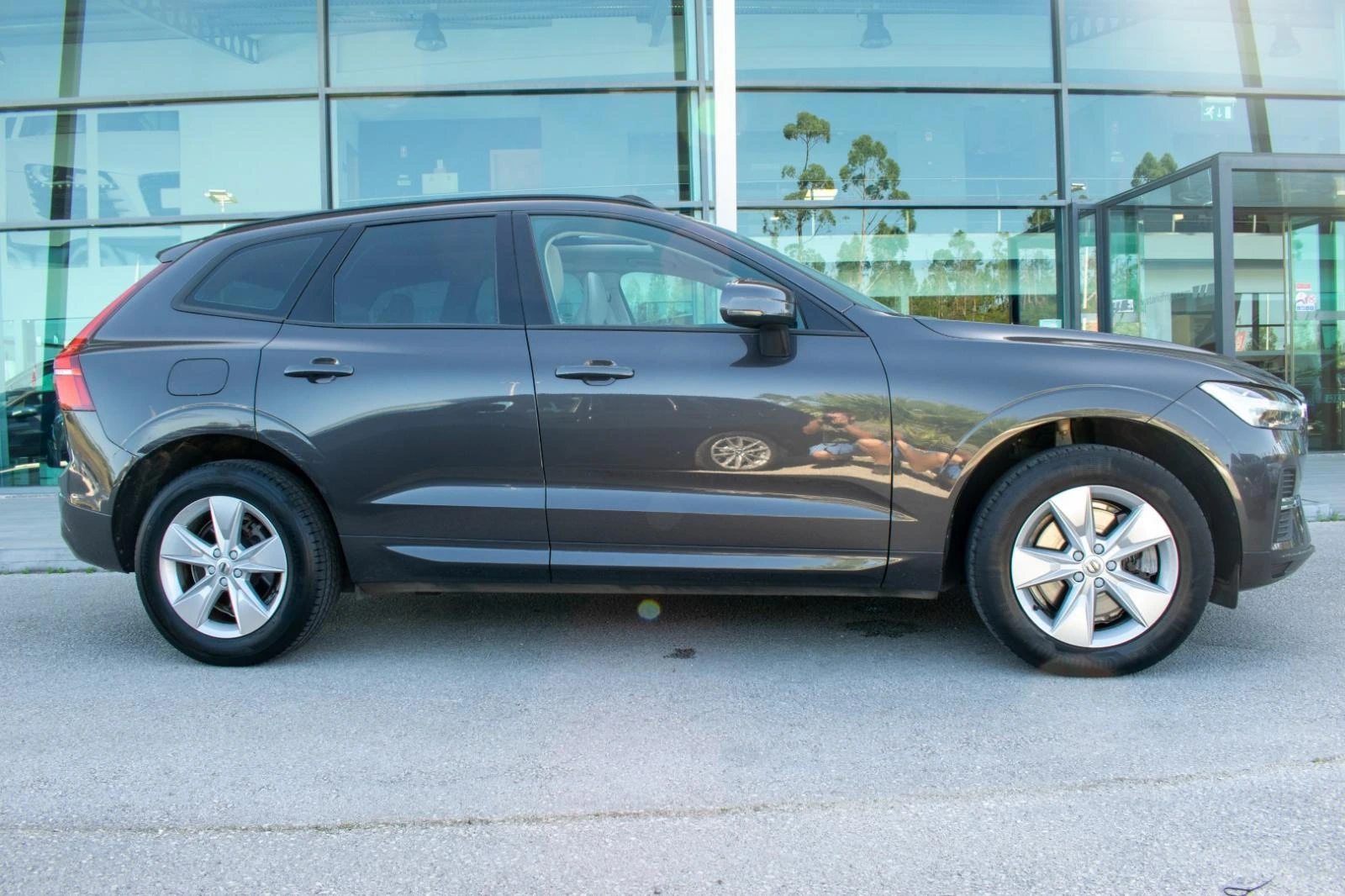 Volvo XC 60 2.0 B4 Momentum 8
