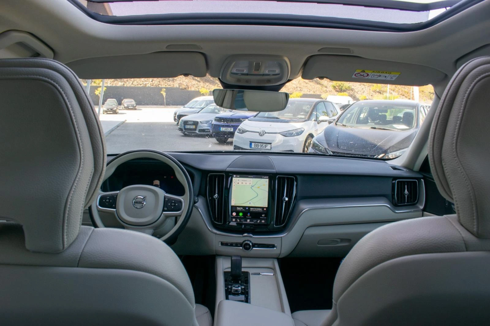 Volvo XC 60 2.0 B4 Momentum 18