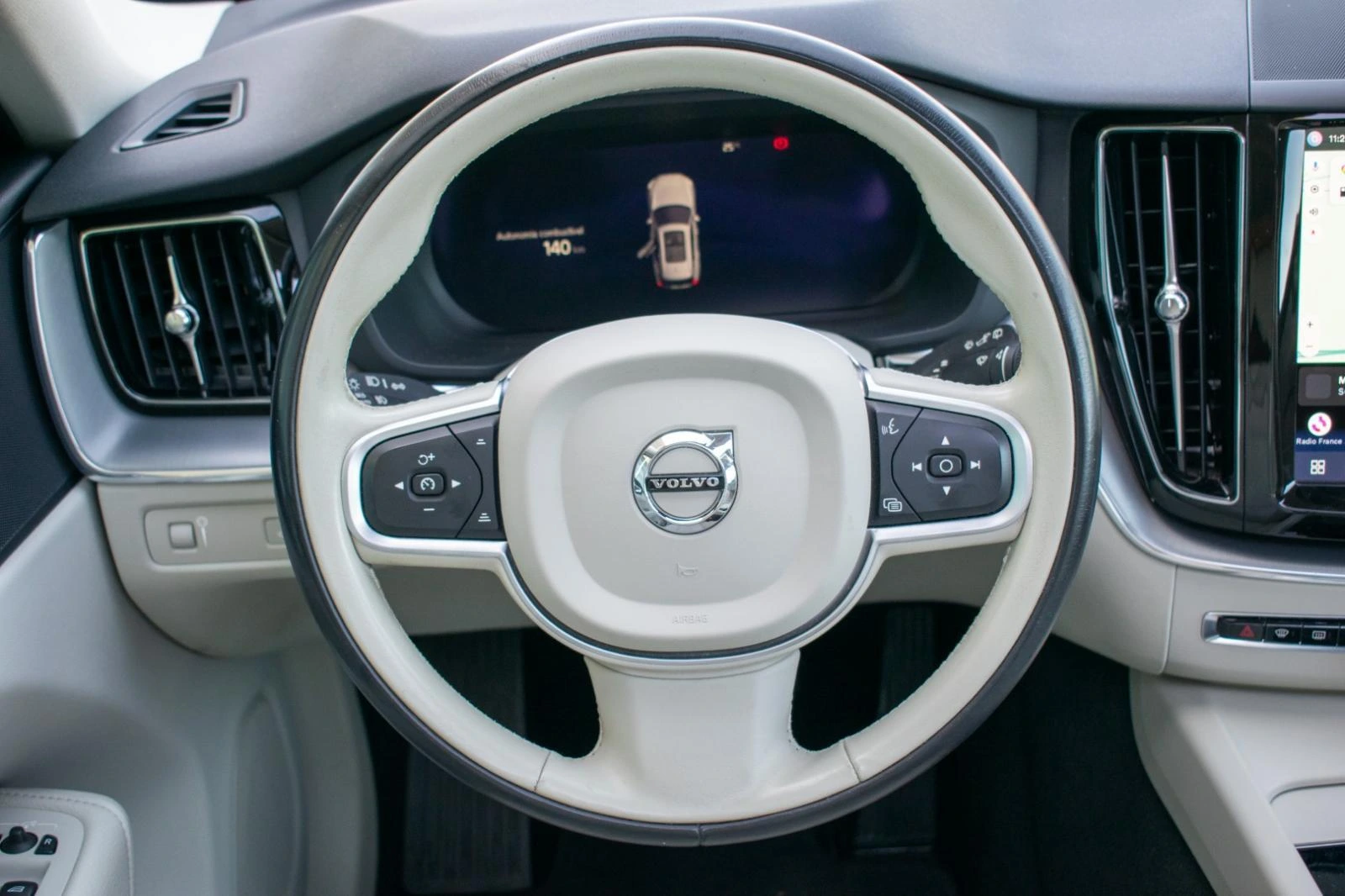 Volvo XC 60 2.0 B4 Momentum 21