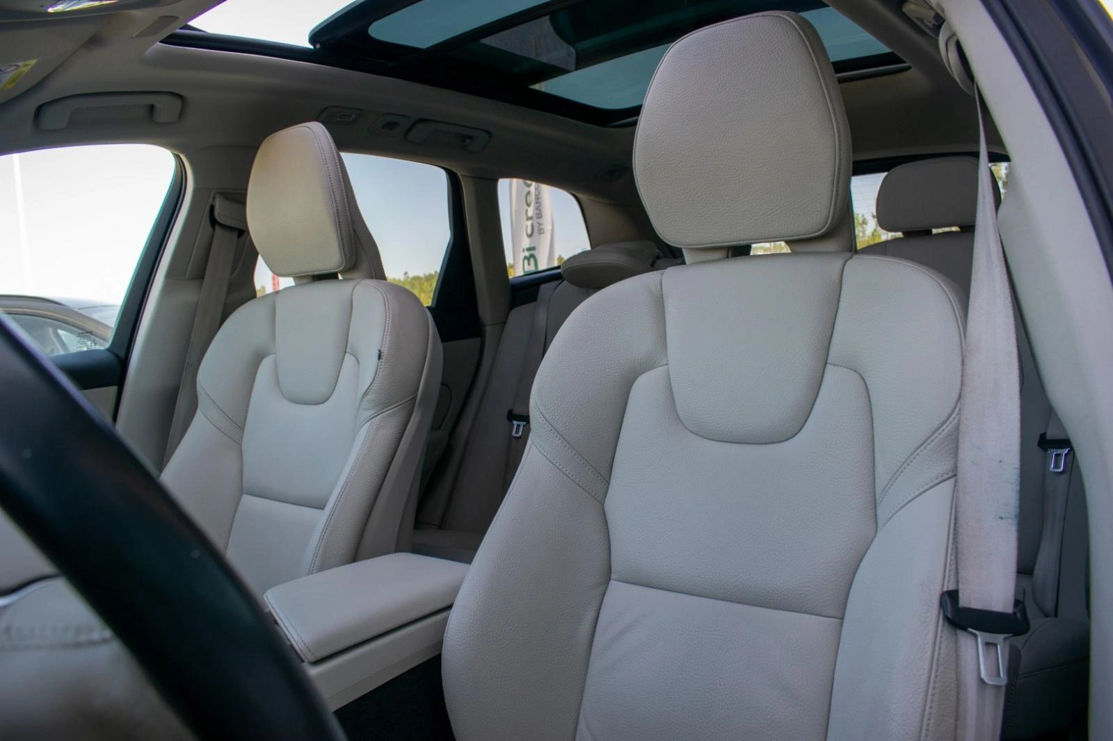 Volvo XC 60 2.0 B4 Momentum 37