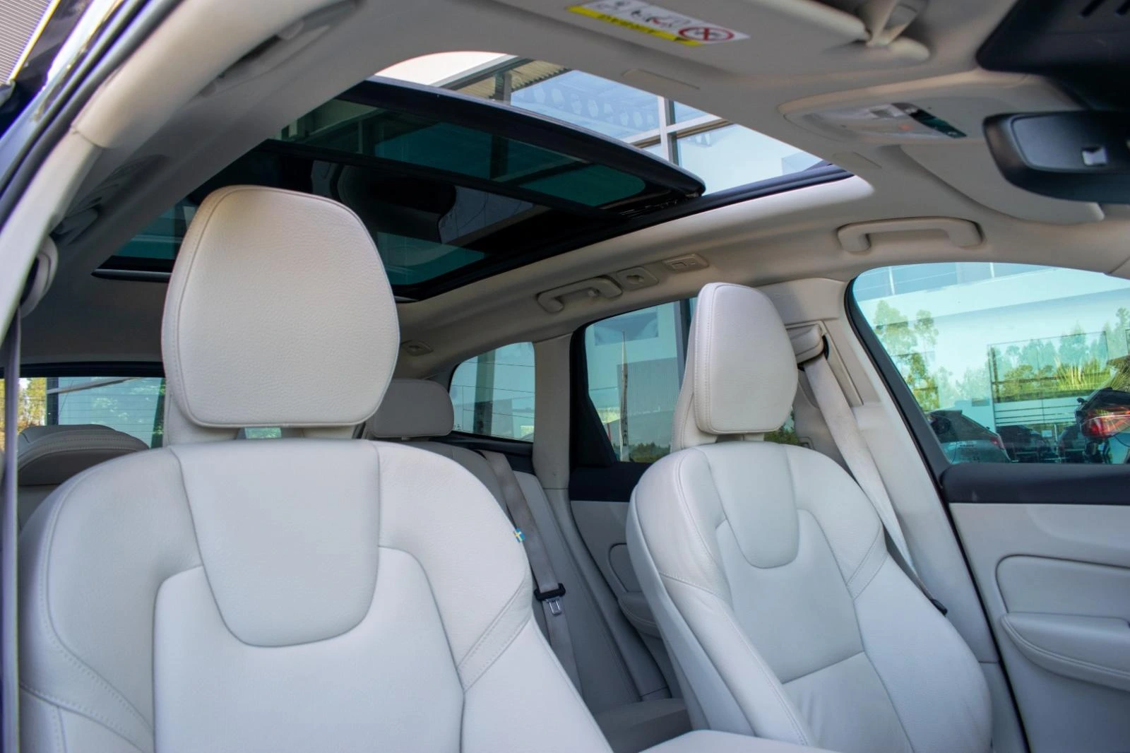 Volvo XC 60 2.0 B4 Momentum 39