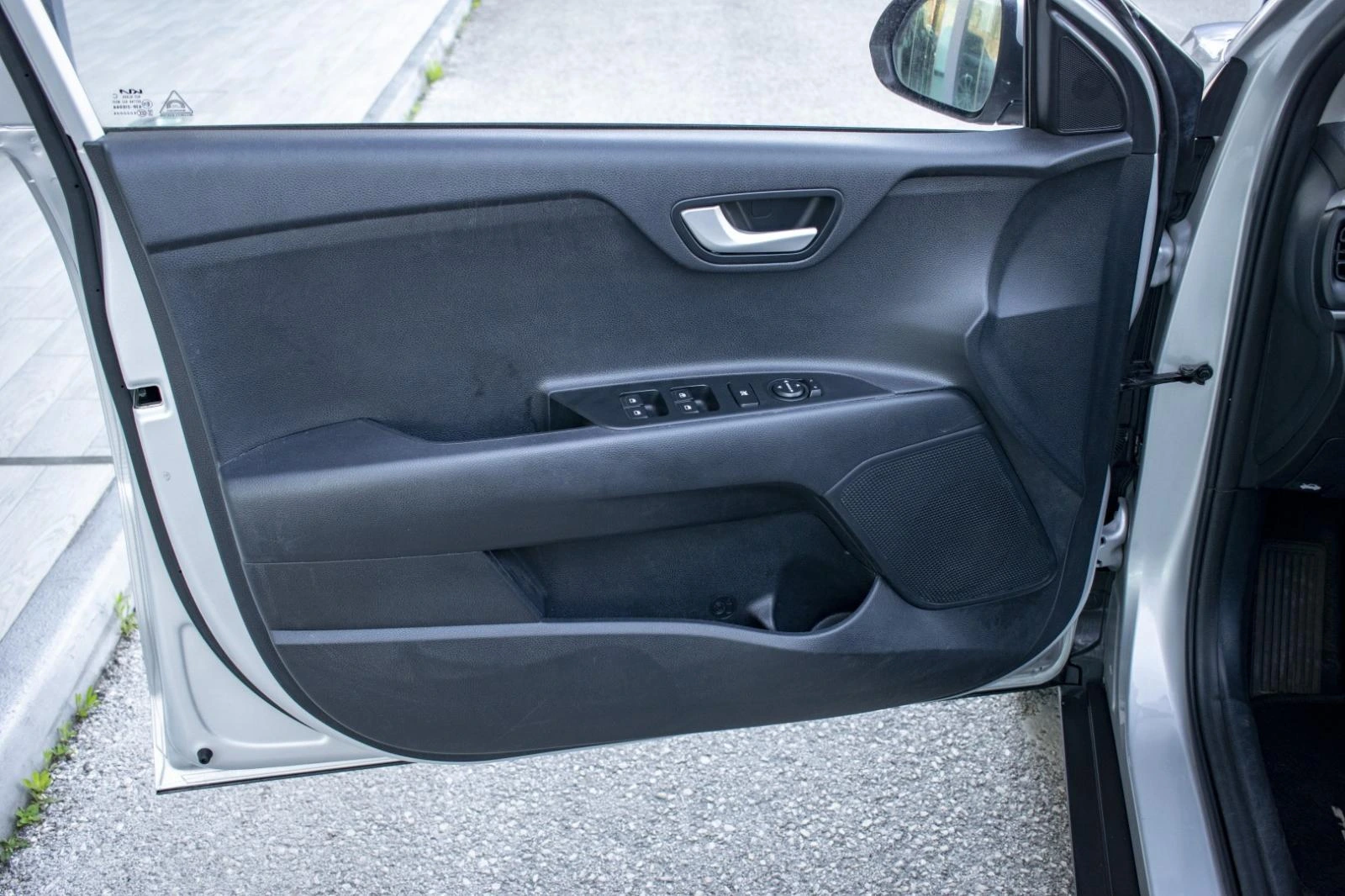 Kia Stonic 1.2 Dynamic 16