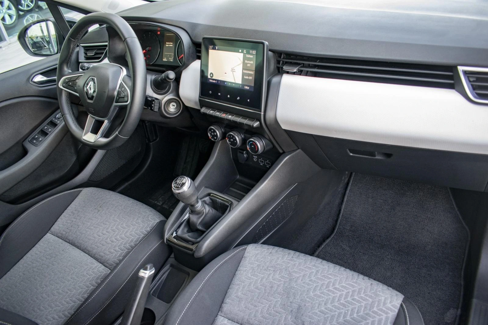 Renault Clio 1.0 TCe Evolution 17