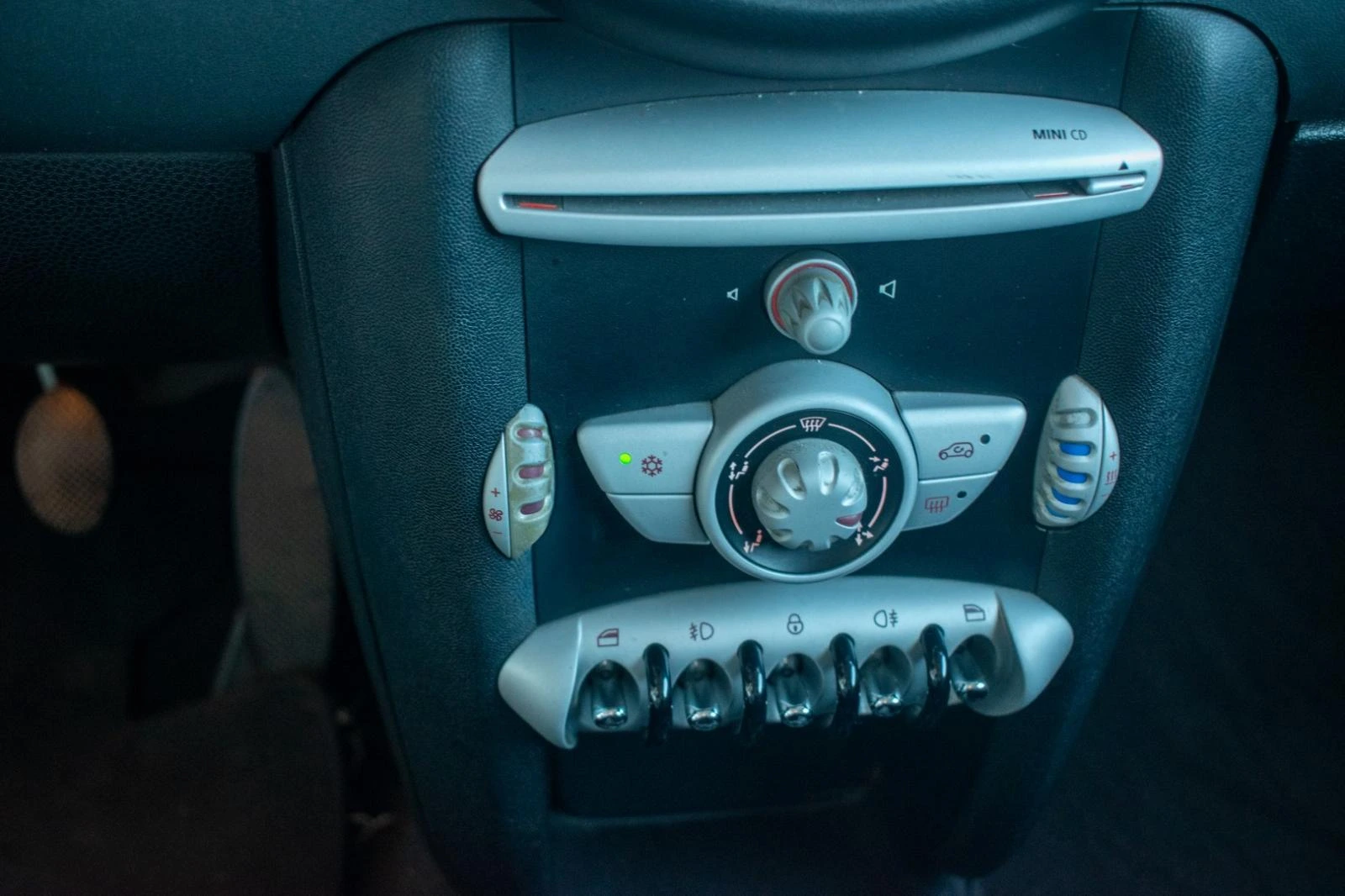MINI 3 Portas One D 12