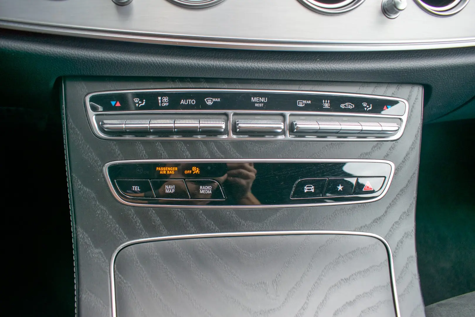 Mercedes-Benz E 300 de AMG Line 33