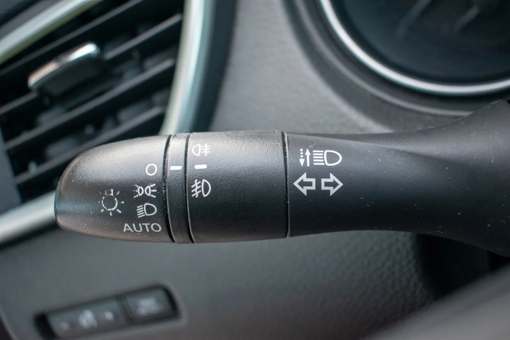 Nissan Qashqai 1.5 dCi N-Connecta J18 28