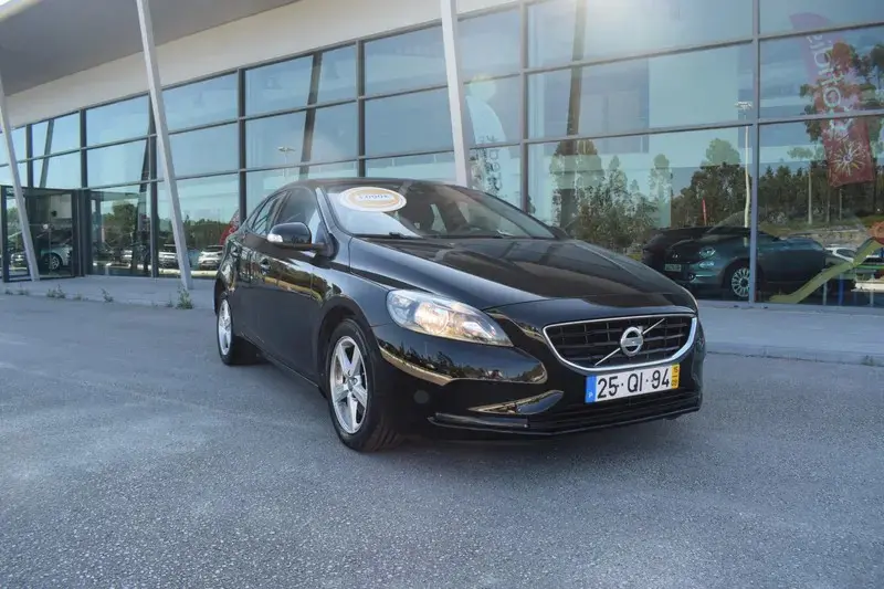 Volvo V40 2.0 D2 Momentum 1