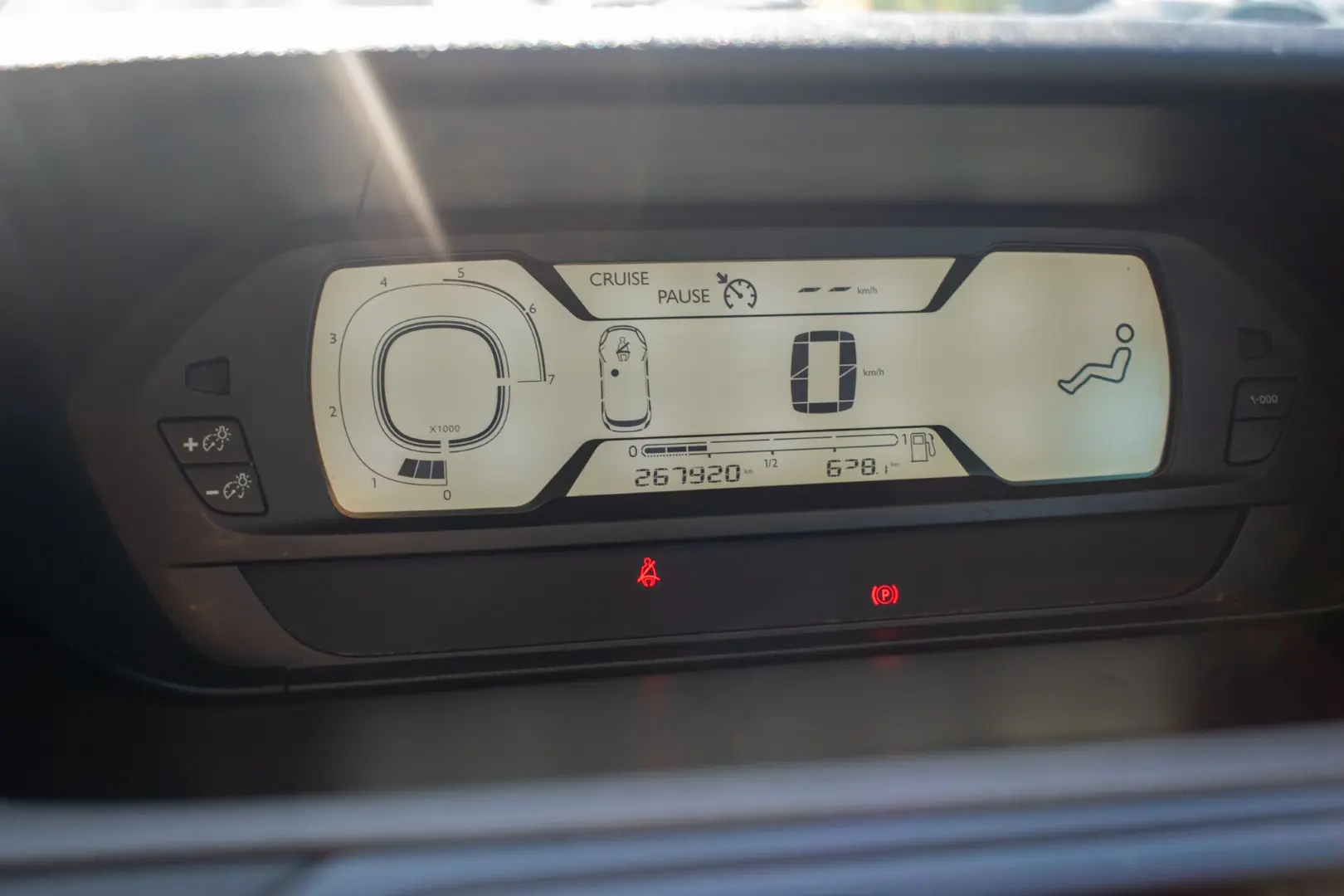 Citroen C4 Picasso 1.6 HDI 7L 28