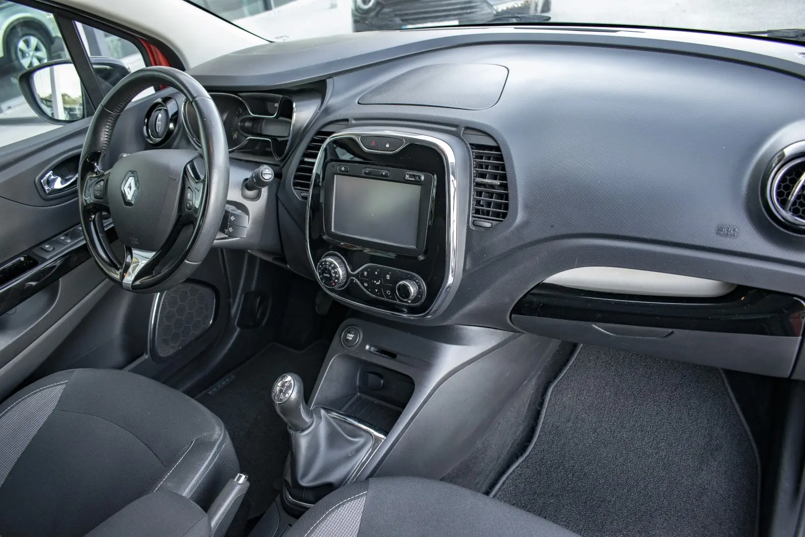 Renault Captur 1.5 dCi Exclusive 19