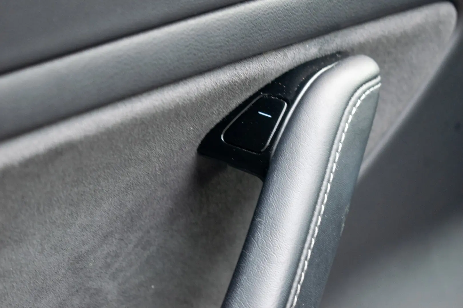 Tesla Model 3 Long Range Tração Integral 22