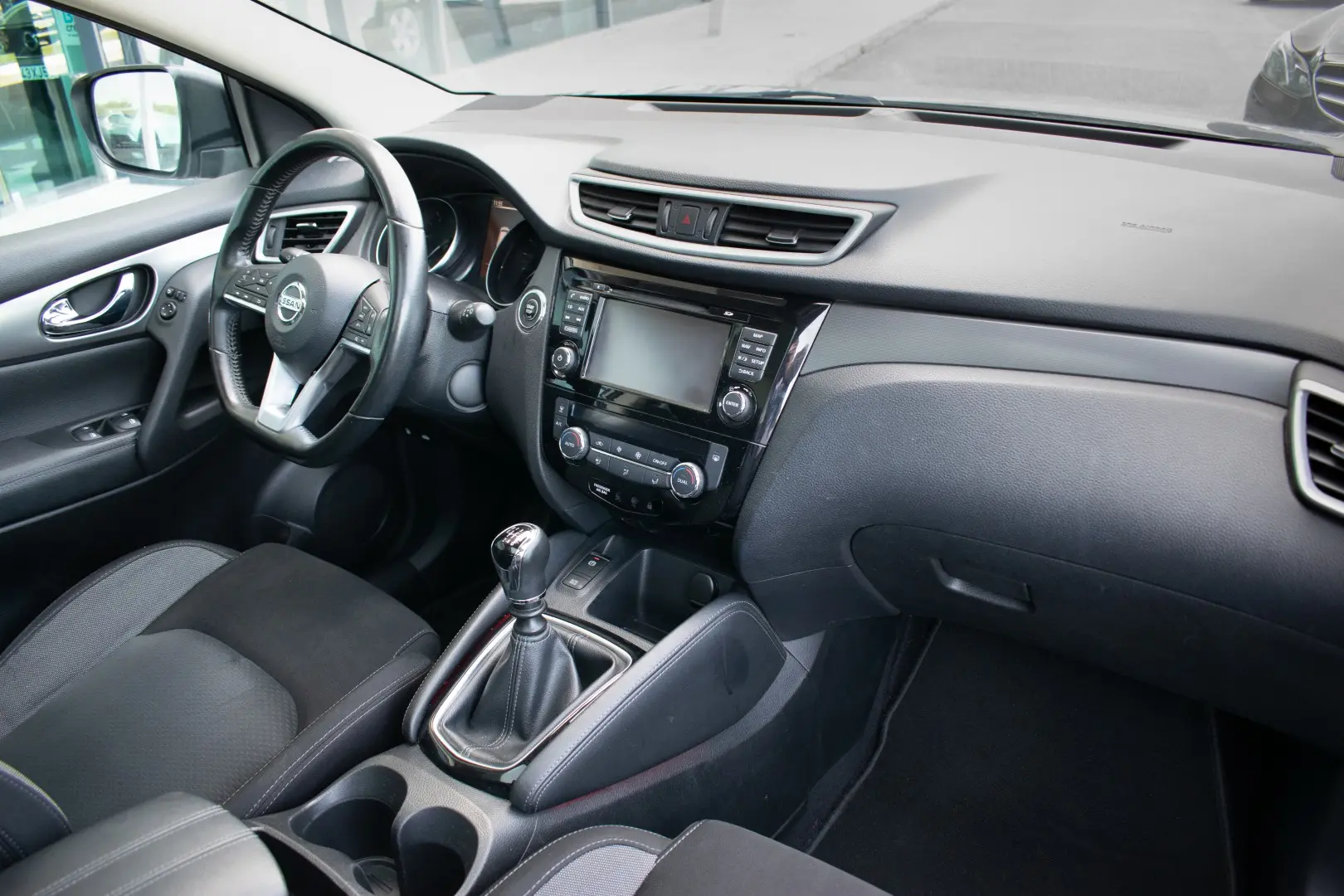 Nissan Qashqai 1.5 dCi N-Connecta J18 20