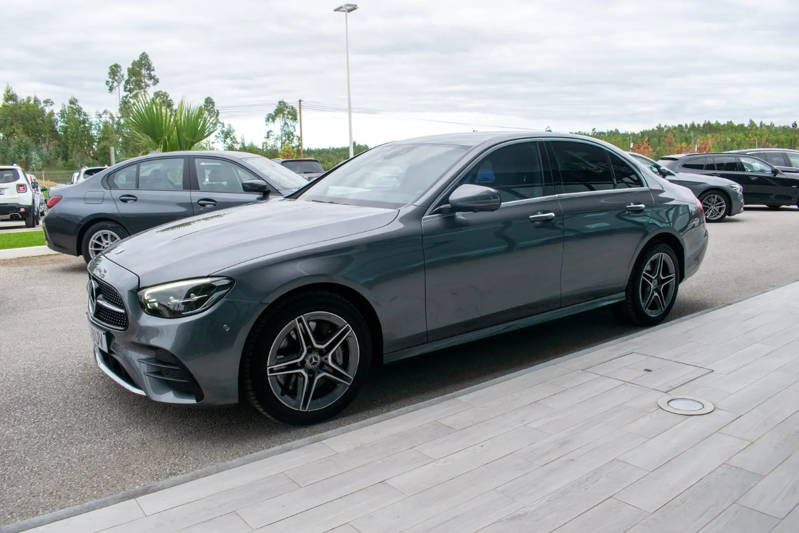 Mercedes-Benz E 300 de AMG Line 4