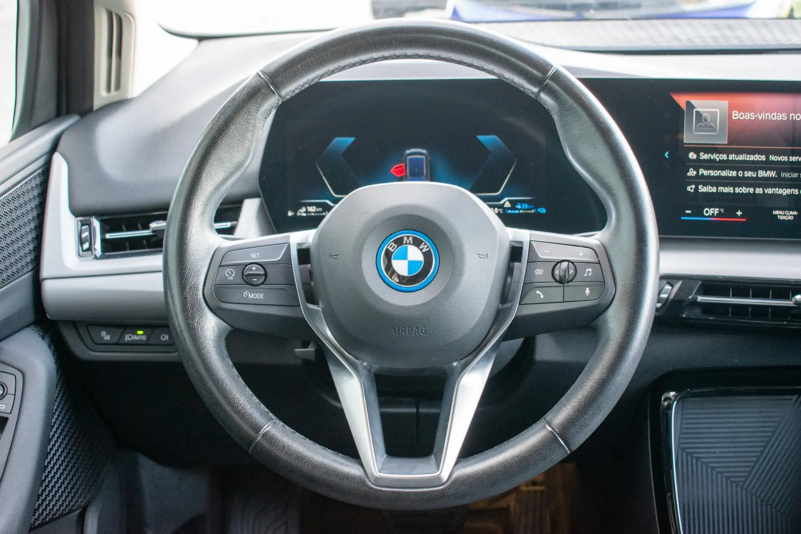 BMW 225xe Active Tourer 24