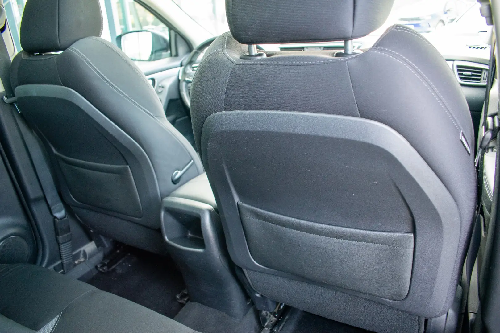 Nissan Qashqai 1.5 dCi N-Connecta J18 44