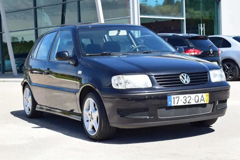 Volkswagen Polo Outro 1