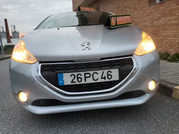 Peugeot 208 1.2 PureTech Active 8