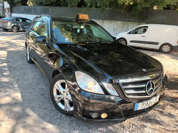 Mercedes-Benz E 200 BlueTEC Avantgarde Auto 2