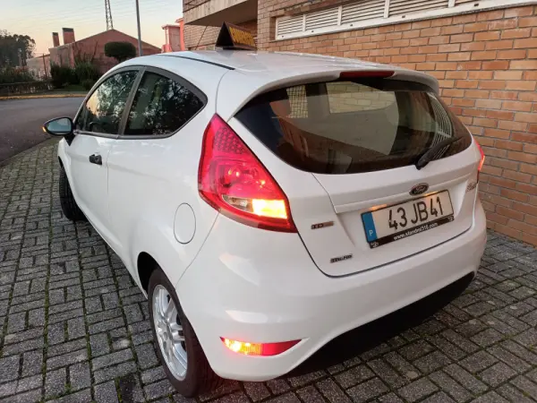 Ford Fiesta 1.4 TDCI Trend 4