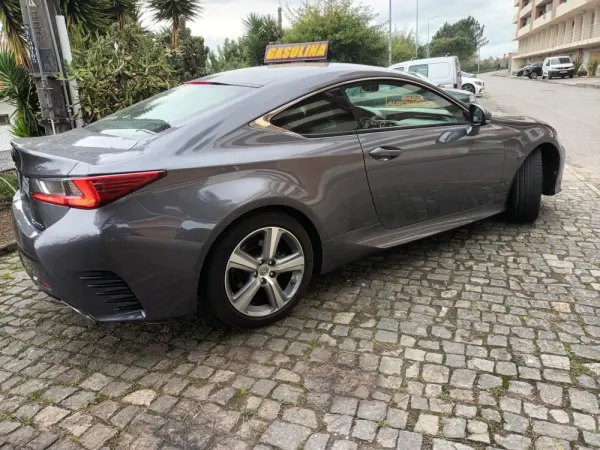 Lexus RC 300h F Sport 7