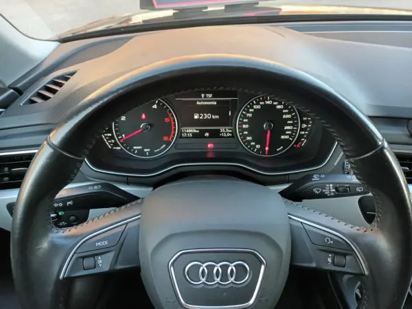 Audi A4 Avant 2.0 TDI Advance 14