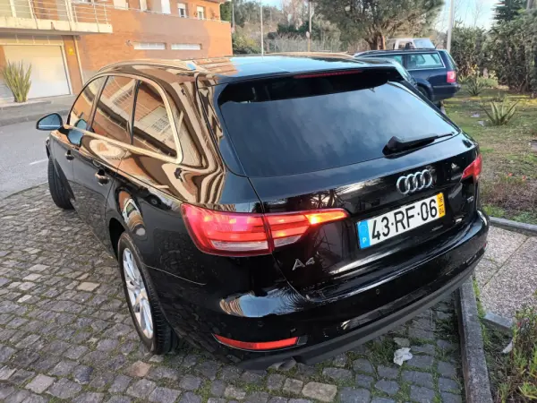 Audi A4 Avant 2.0 TDI Advance 18