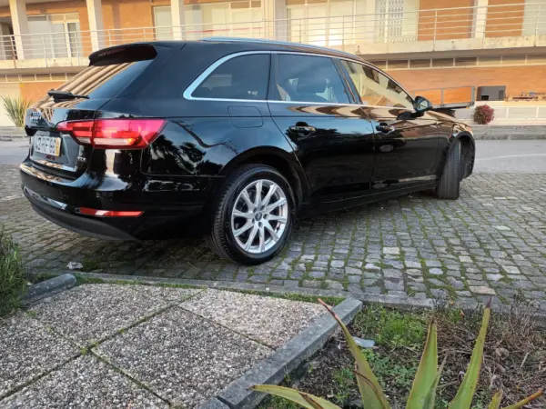 Audi A4 Avant 2.0 TDI Advance 20
