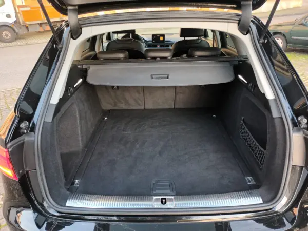 Audi A4 Avant 2.0 TDI Advance 21