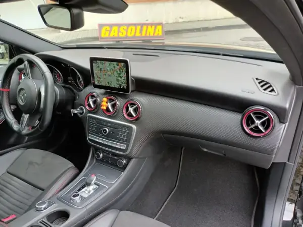 Mercedes-Benz A 45 AMG 4-Matic 17