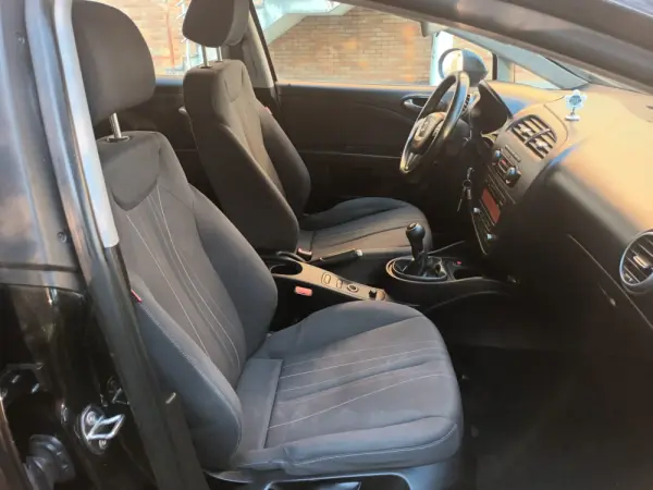 SEAT Leon 1.6 TDi Reference 14