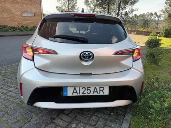 Toyota Corolla 1.8 Hybrid Comfort 9