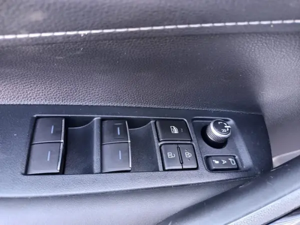 Toyota Corolla 1.8 Hybrid Comfort 19