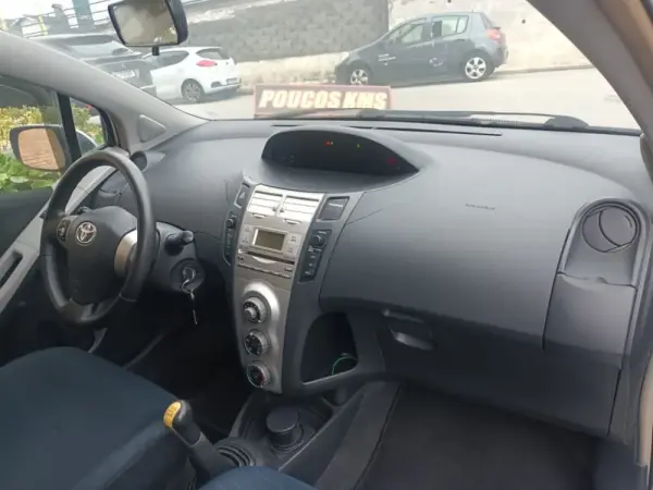 Toyota Yaris 1.0 VVT-i AC 9