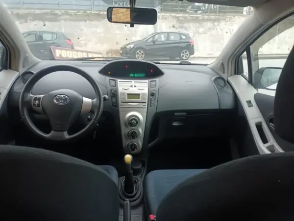 Toyota Yaris 1.0 VVT-i AC 15