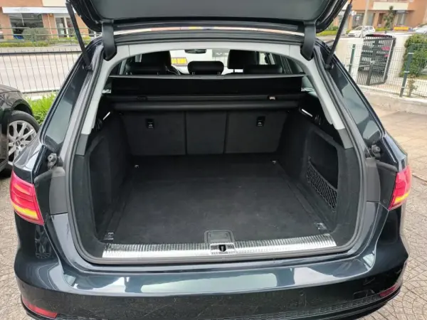 Audi A4 Avant 2.0 TDi Business Line S-line 12