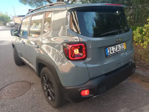 Jeep Renegade 1.0 T Limited 7
