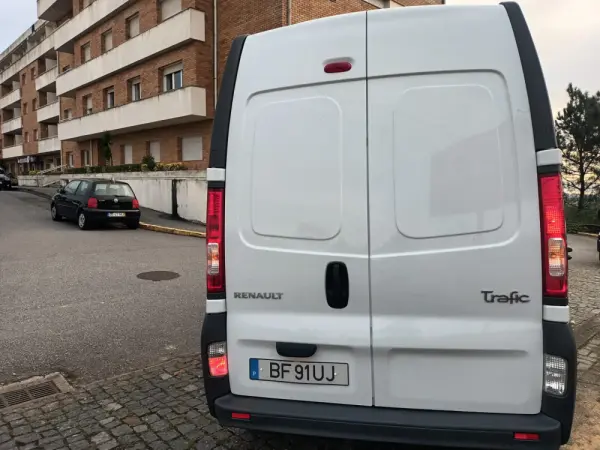 Renault Trafic 2.0 dCi L2H2 1.2T90 9