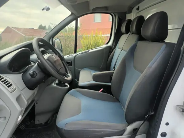 Renault Trafic 2.0 dCi L2H2 1.2T90 15