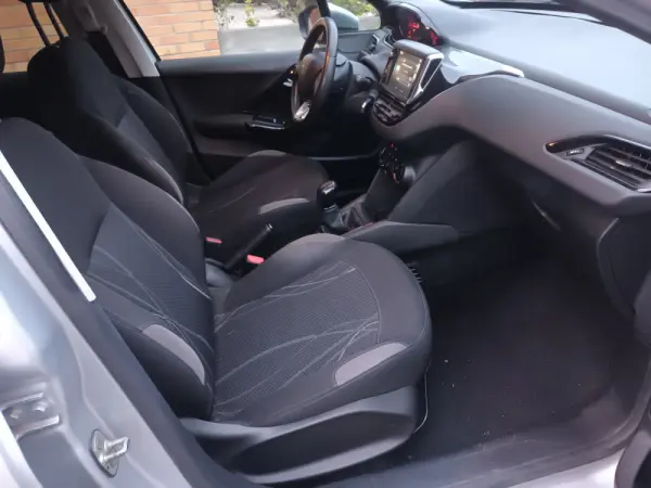 Peugeot 208 1.2 PureTech Active 9