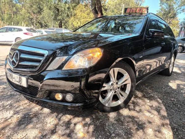Mercedes-Benz E 200 BlueTEC Avantgarde Auto 1