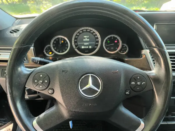Mercedes-Benz E 200 BlueTEC Avantgarde Auto 14