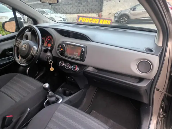 Toyota Yaris 1.4 D-4D ACtive 8