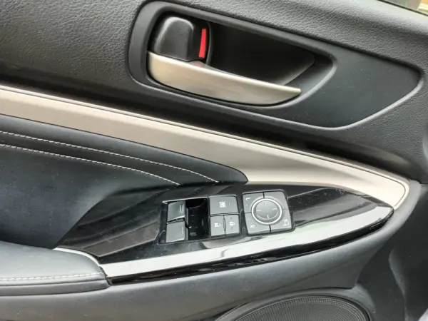 Lexus RC 300h F Sport 20