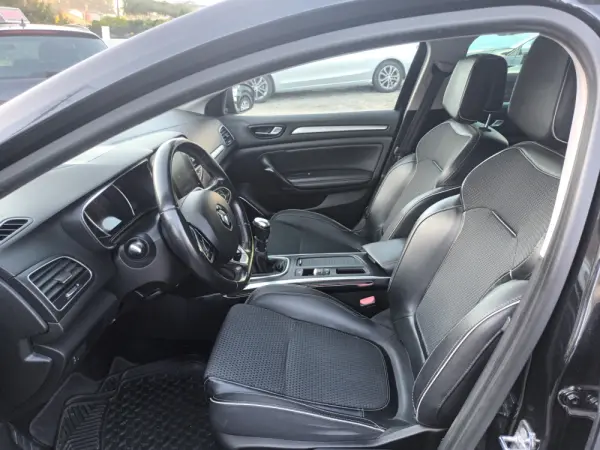 Renault Mégane Sport Tourer 1.5 dCi Bose Edition 8