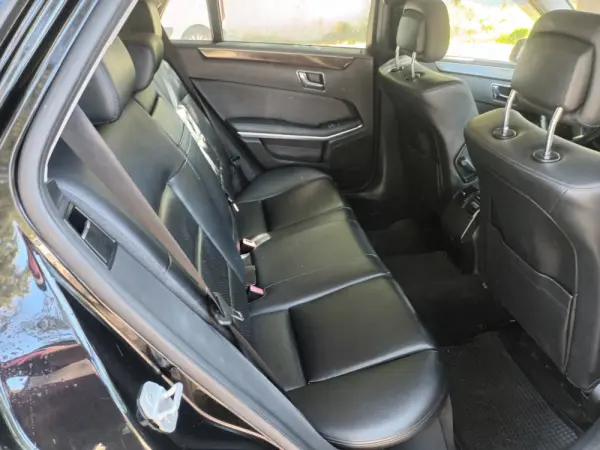 Mercedes-Benz E 200 BlueTEC Avantgarde Auto 10