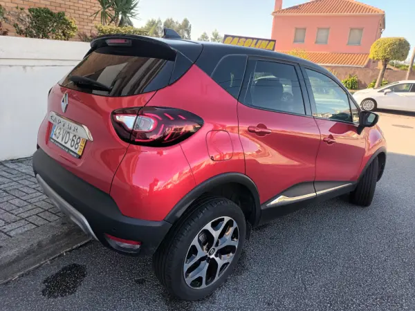 Renault Captur 1.0 TCe Exclusive 6